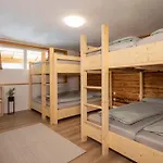 Idyllische Gruppenunterkunft Fuer Bis Zu 20 Personen - Zum Huettenklaus Appartamento *